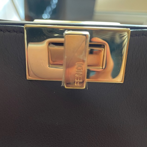 Fendi peekaboo essentially in chocolate brown - Picture 3 of 10